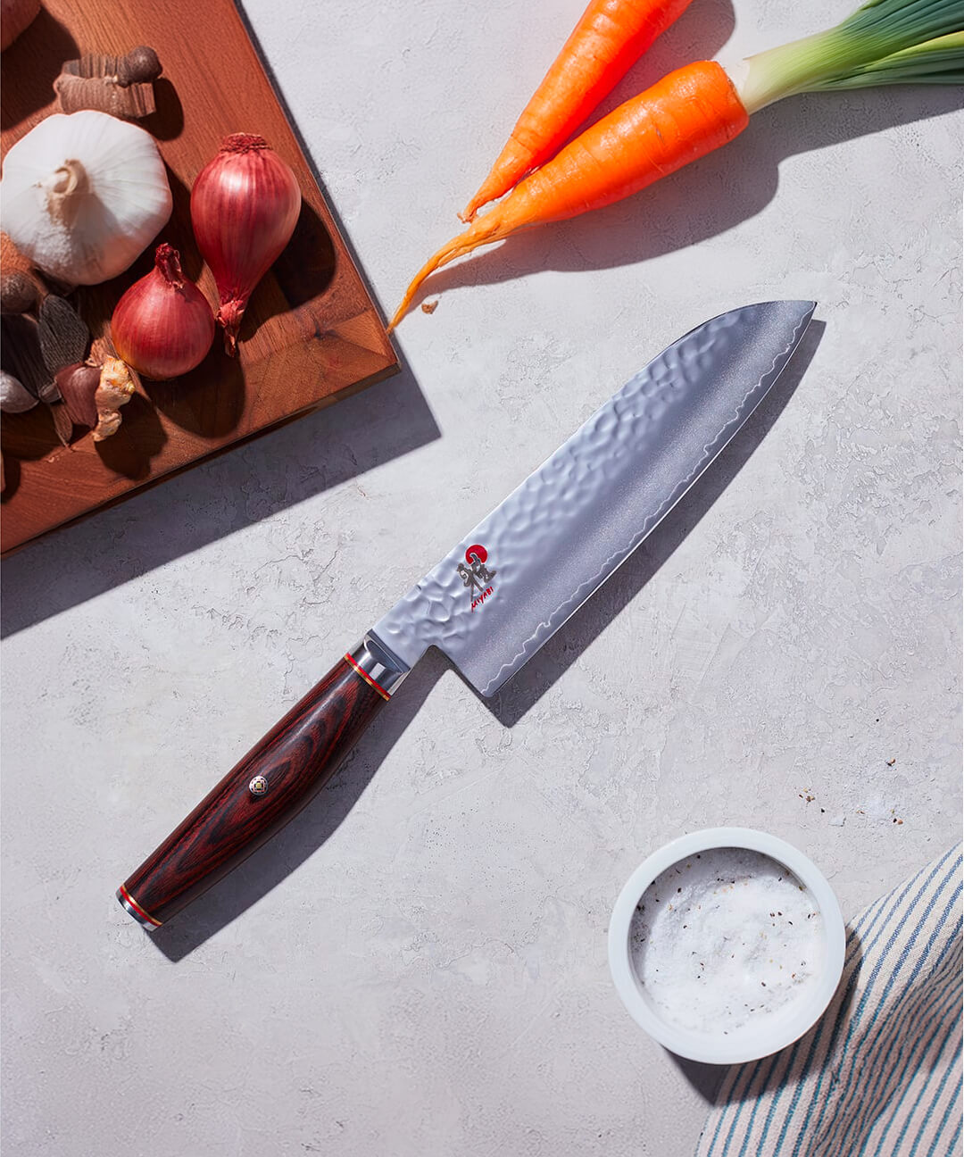 Cuchillo Santoku 18 cm Serie 6000MCT vista alternativa