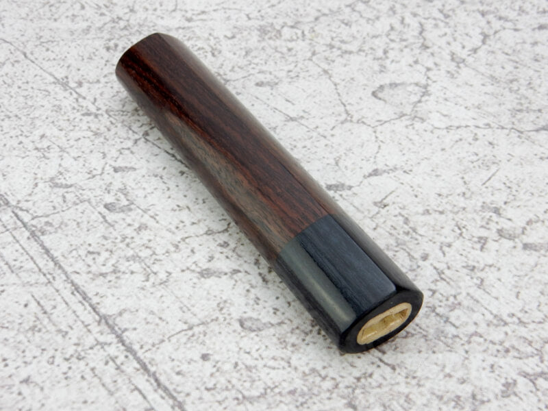Qué es D-Shaped Handle (Mango en Forma de D)