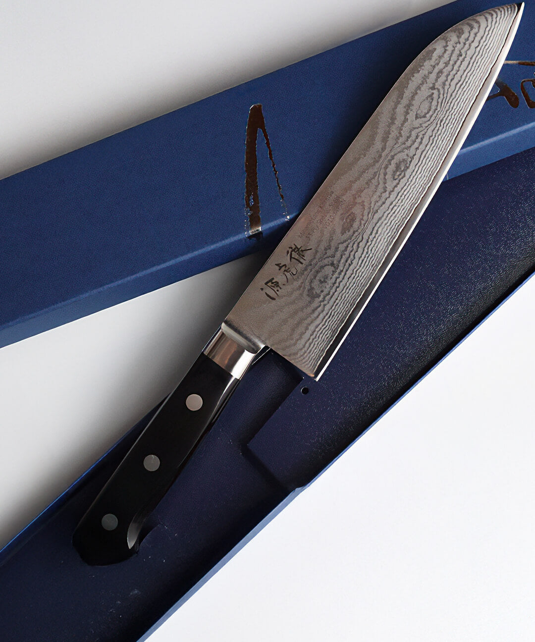 Cuchillo Santoku 18 cm VG10 Damasco Minamoto vista alternativa